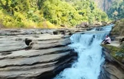 🌙২য় দিন: খুমের রাণী আমিয়াখুম ও ভেলাখুম